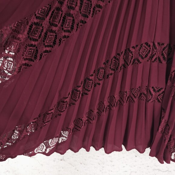 Self-Portrait Burgundy Lace Midi Dress - Picture 4 of 10